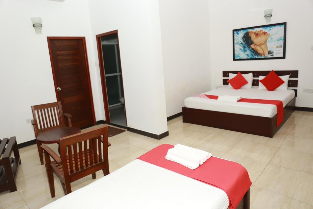 Hotel Coconut Primitive Negombo Exteriér fotografie